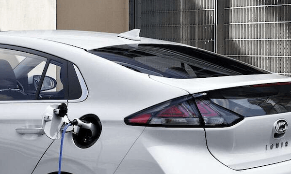Hyundai IONIQ solar EV charging - Solarpro